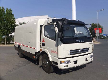 DFA5086GQX12D3東風護欄清洗車